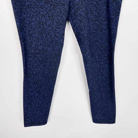 Athleta S Blue Black Salutation Stash Pocket Gravel 7/8 Tight Workout Legging - Picture 4 of 11